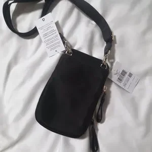 KC636 Kate Spade★Chelsea North South Zip Phone Crossbody NWT Kate Spade Chelsea North South Zip Phone Crossbody Black